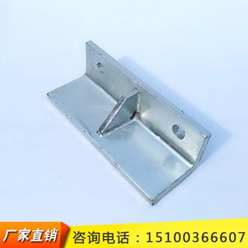 玻璃幕墻橫梁與連接角碼